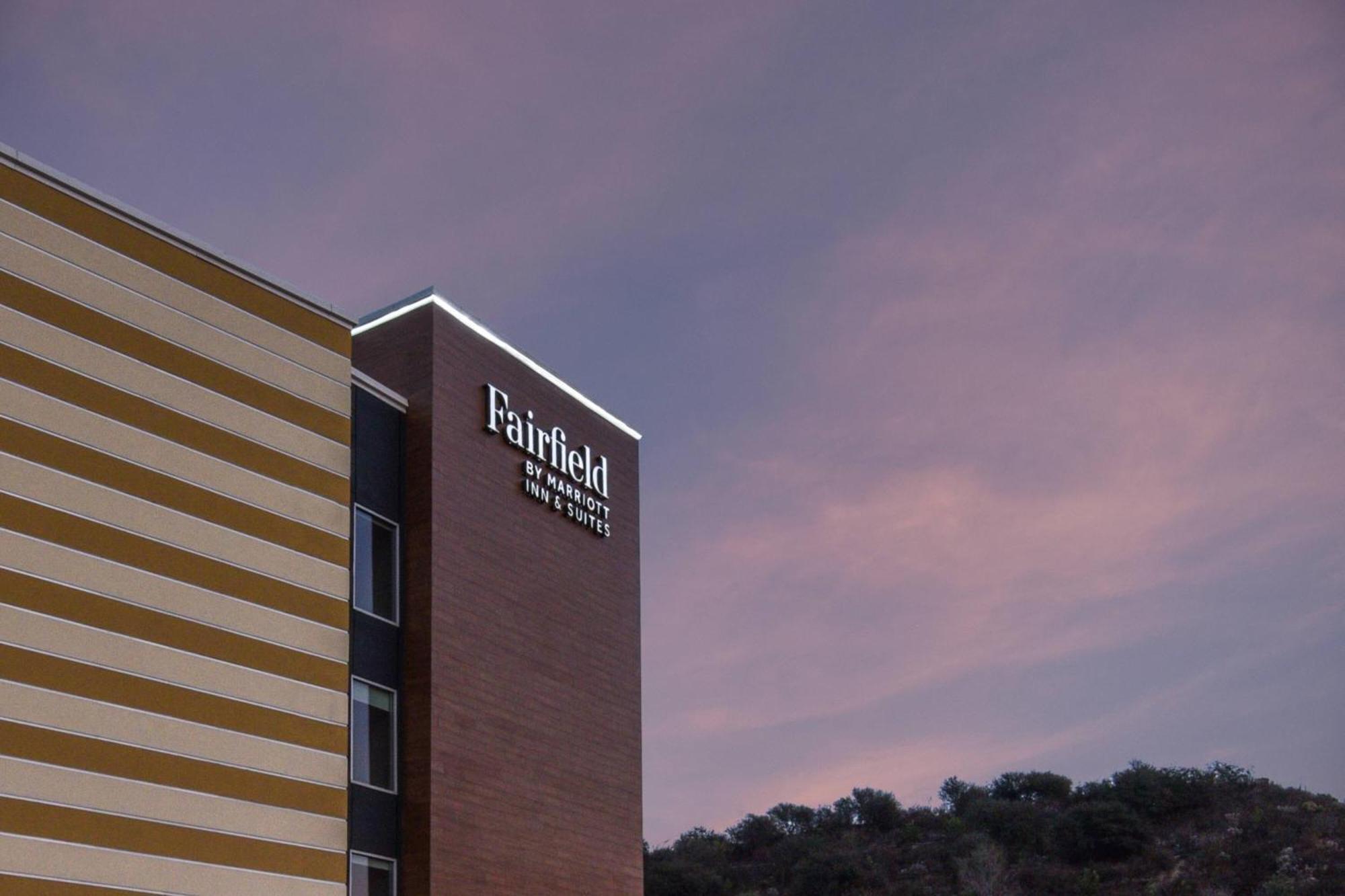 Fairfield Inn & Suites By Marriott Moorpark Ventura County Екстер'єр фото